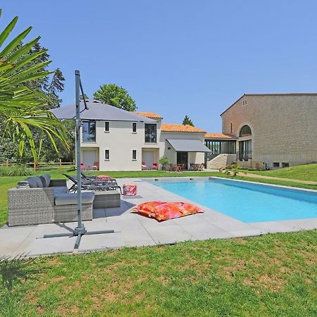 L Esprit Du Clain Chambres D Hotes Bandb De Standing Proches Du Futuroscope Golf Et Lac De St Cyr Naintre 外观 照片