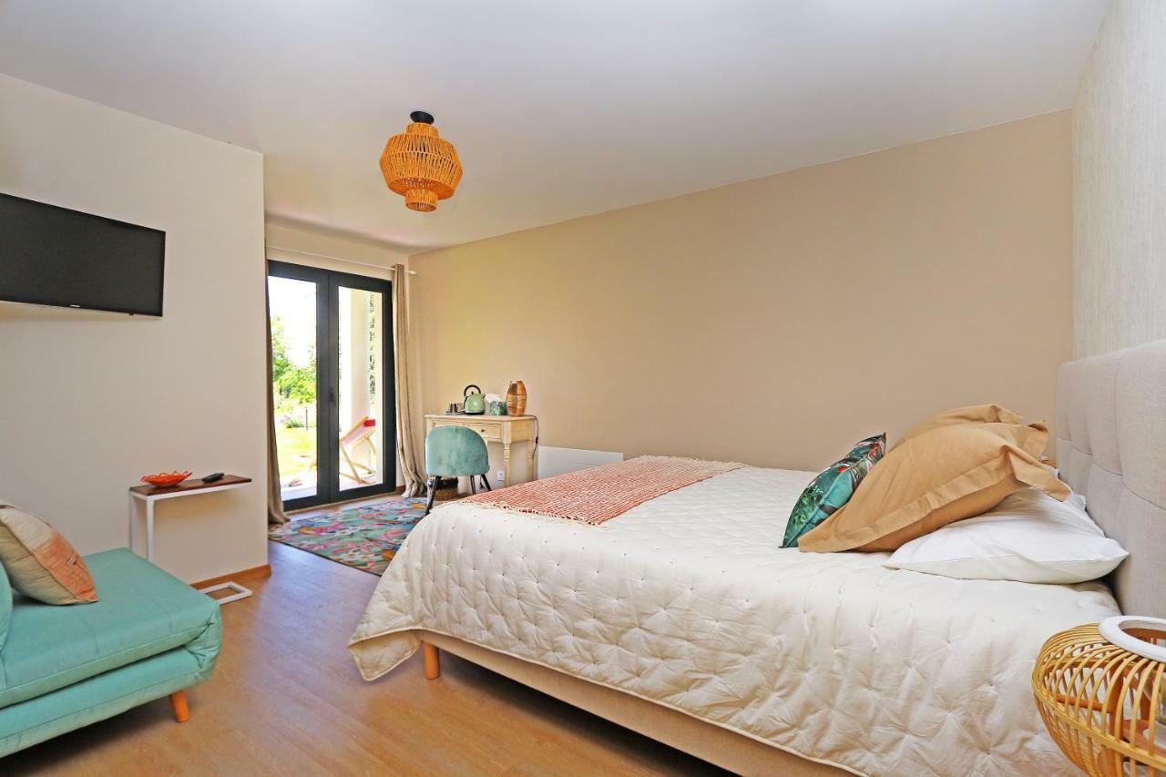 L Esprit Du Clain Chambres D Hotes Bandb De Standing Proches Du Futuroscope Golf Et Lac De St Cyr Naintre 外观 照片